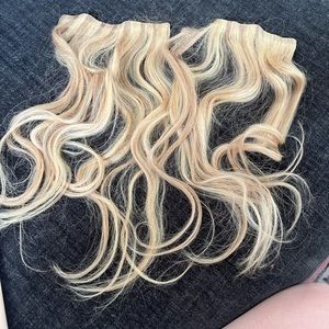 Bfb hair clip in blonde 14” extensions
